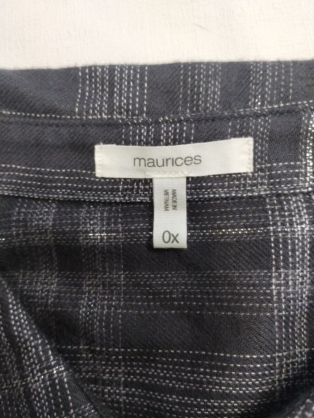 Maurices Charcoal Plaid Button-Up Shirt Size 0x - Picture 10 of 11